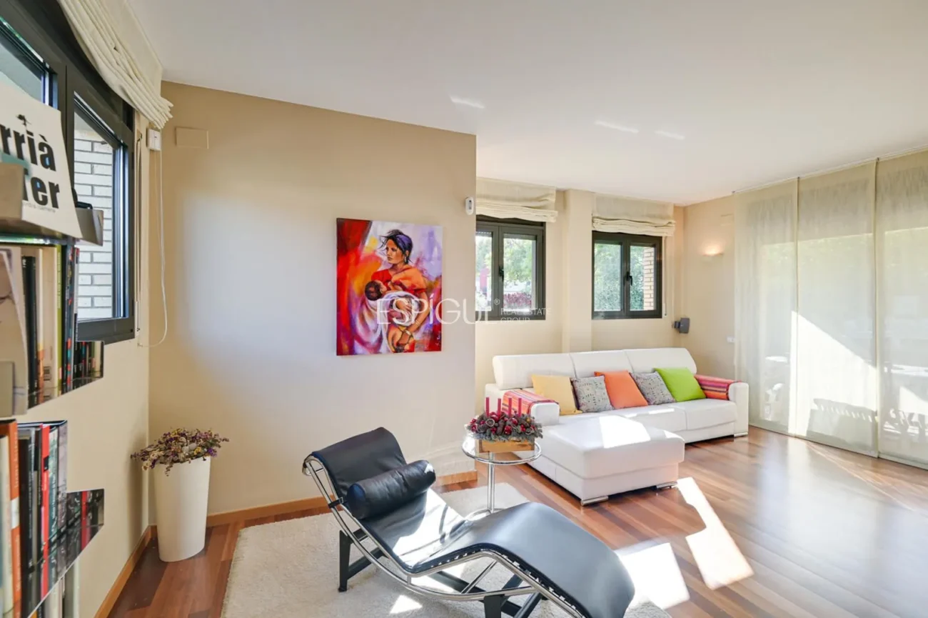 Résidence exclusive avec jardin, piscine et grands espaces à Sarrià