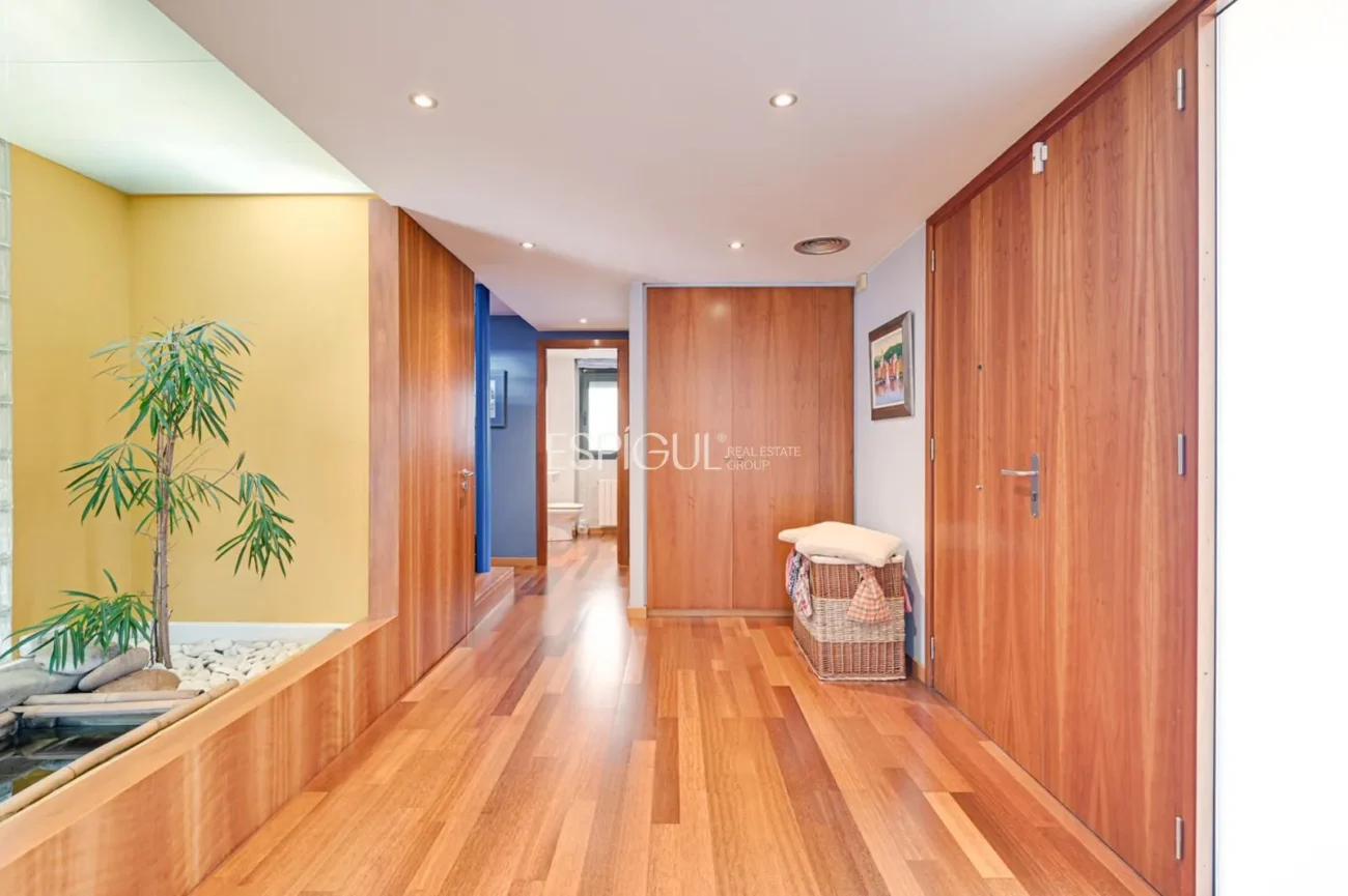 Résidence exclusive avec jardin, piscine et grands espaces à Sarrià