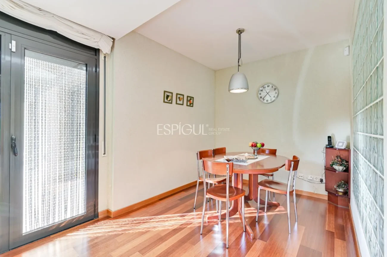 Résidence exclusive avec jardin, piscine et grands espaces à Sarrià