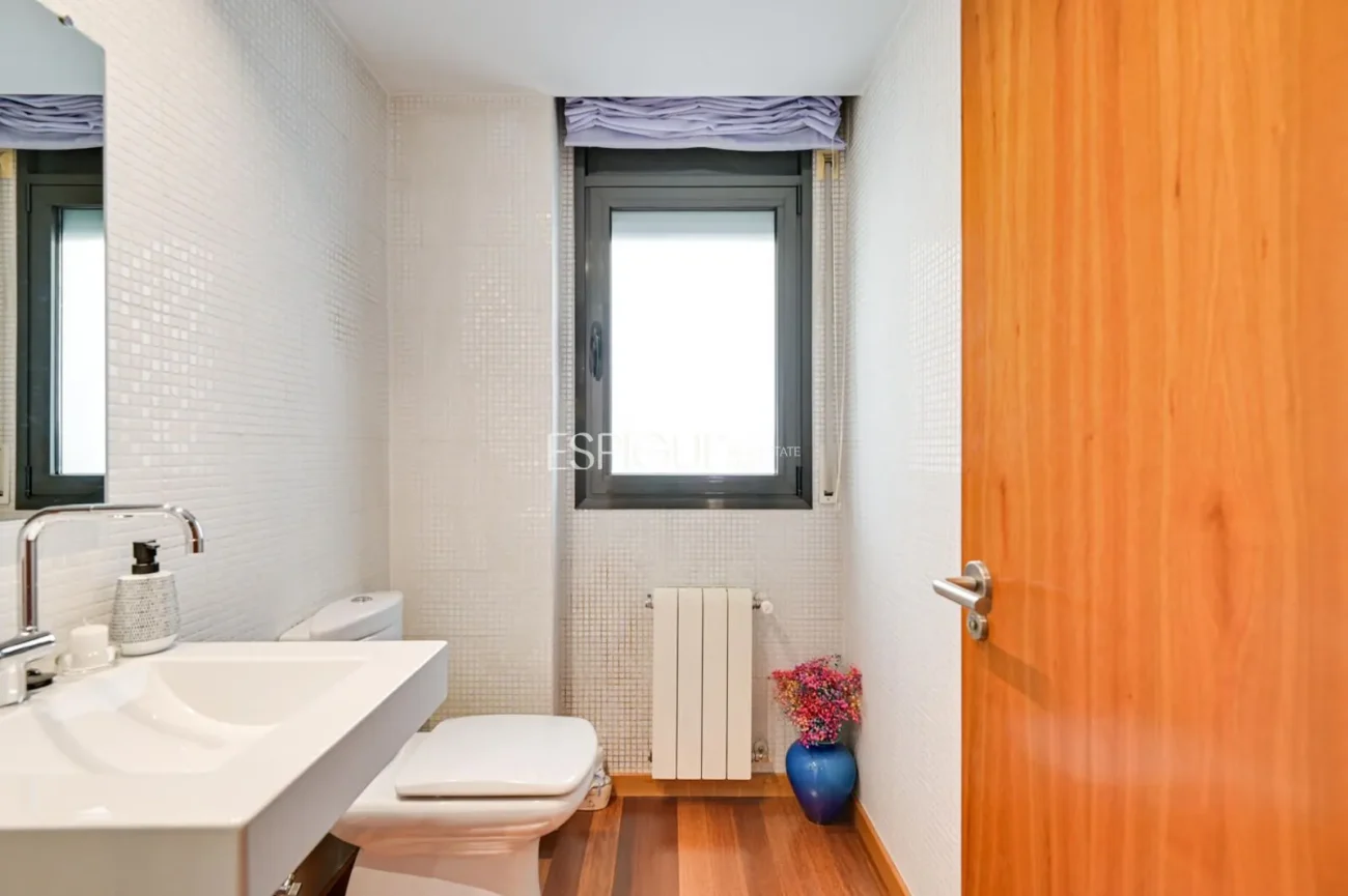 Résidence exclusive avec jardin, piscine et grands espaces à Sarrià