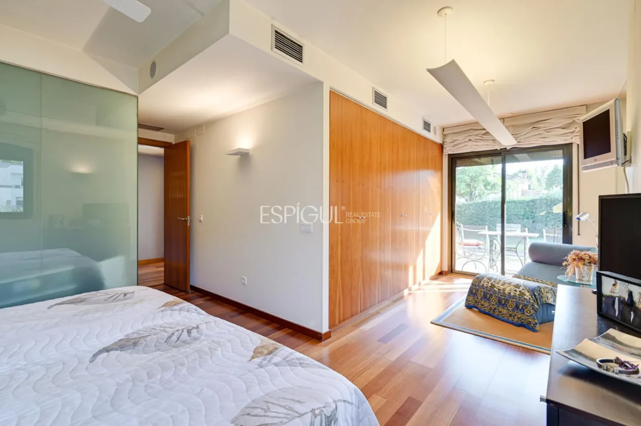 Résidence exclusive avec jardin, piscine et grands espaces à Sarrià