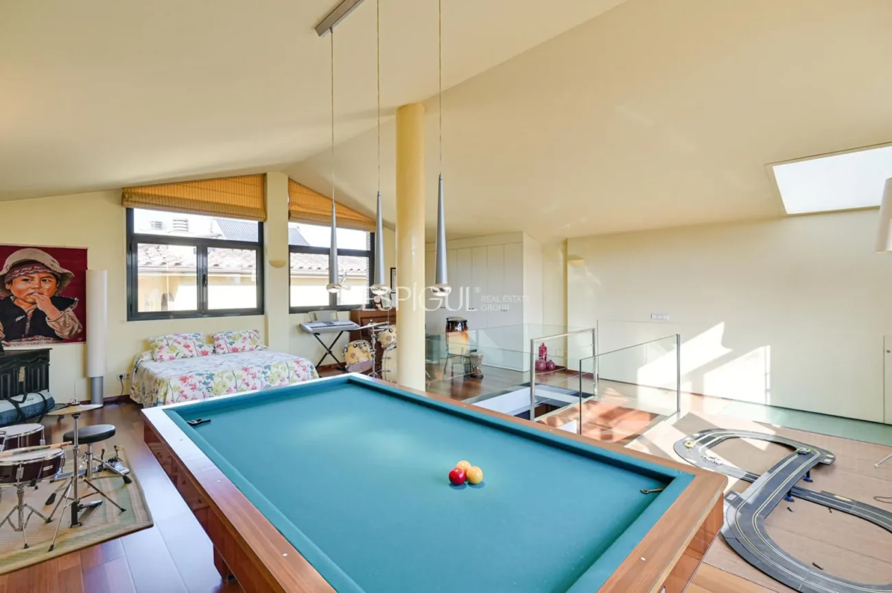 Résidence exclusive avec jardin, piscine et grands espaces à Sarrià