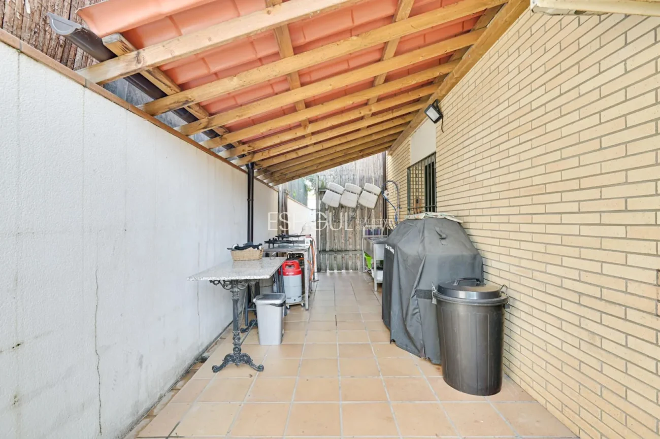 Résidence exclusive avec jardin, piscine et grands espaces à Sarrià