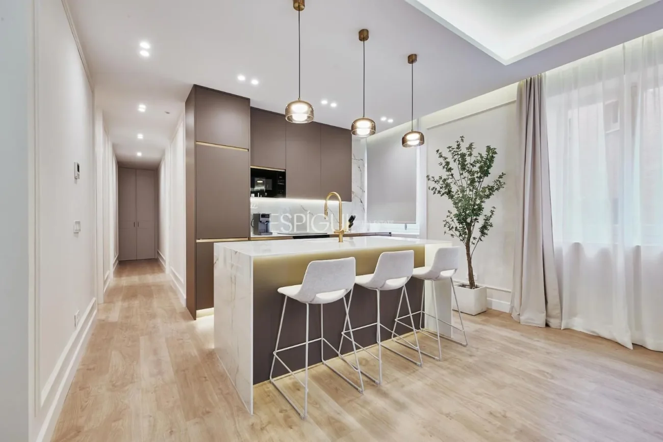 Exclusive Luxury Apartment in Juan Bravo, Salamanca District