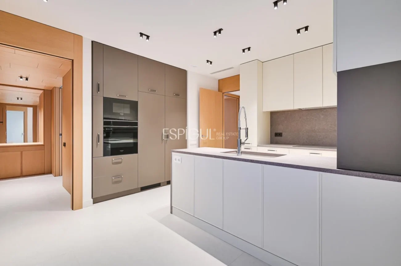 Pis exclusiu d’obra nova amb 104 m² d’espai exterior a Sant Gervasi-Galvany