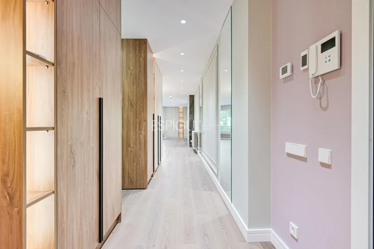 Exclusive Apartment for Sale on Calle Bruc, Barcelona