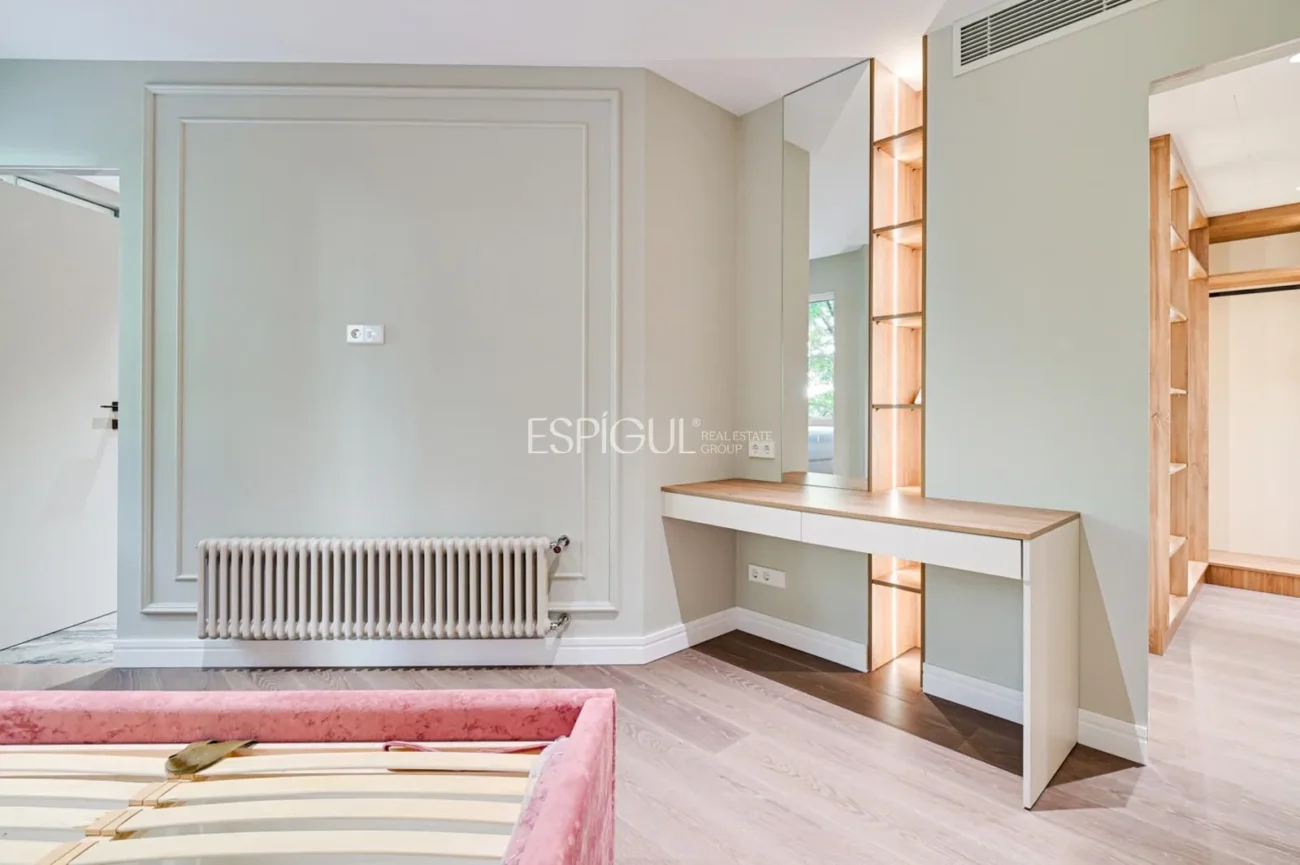 Exclusive Apartment for Sale on Calle Bruc, Barcelona