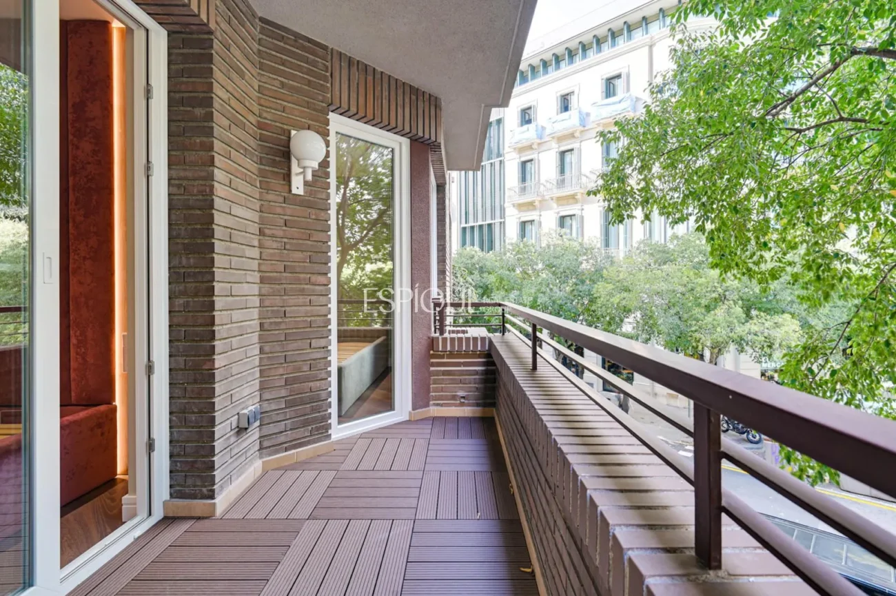 Exclusive Apartment for Sale on Calle Bruc, Barcelona