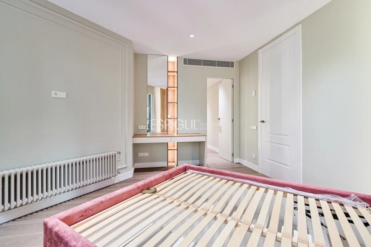 Exclusive Apartment for Sale on Calle Bruc, Barcelona
