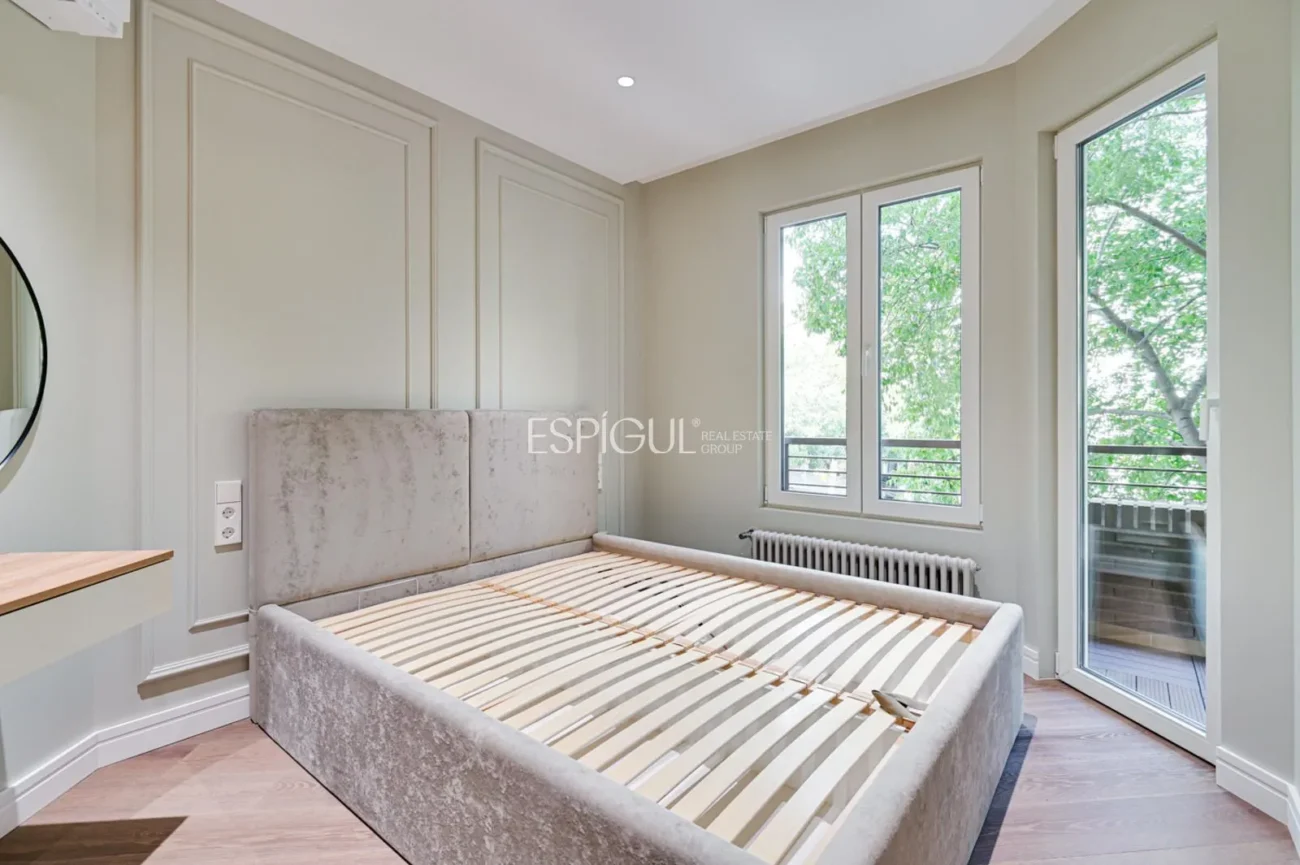 Exclusive Apartment for Sale on Calle Bruc, Barcelona