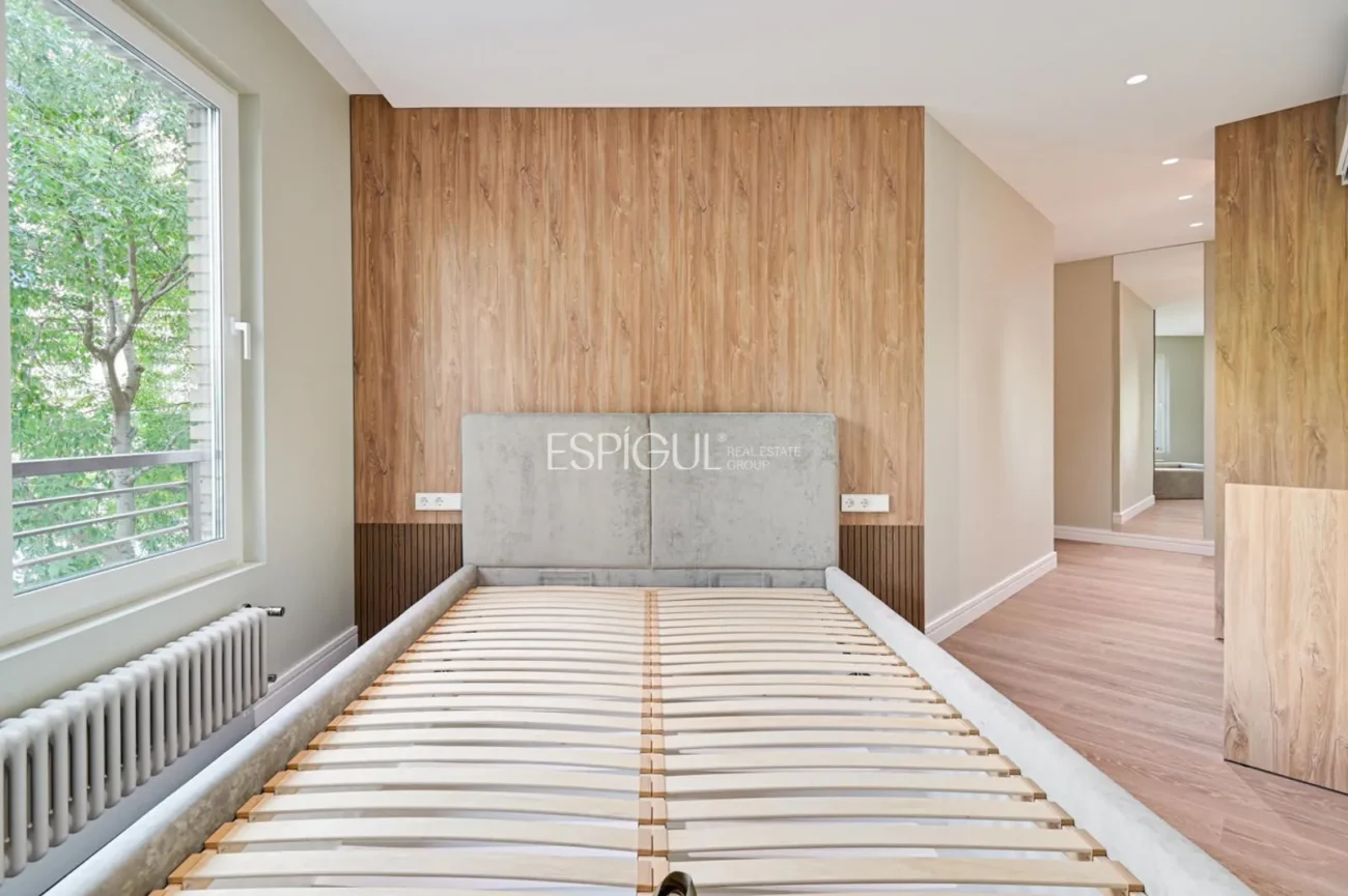 Exclusive Apartment for Sale on Calle Bruc, Barcelona
