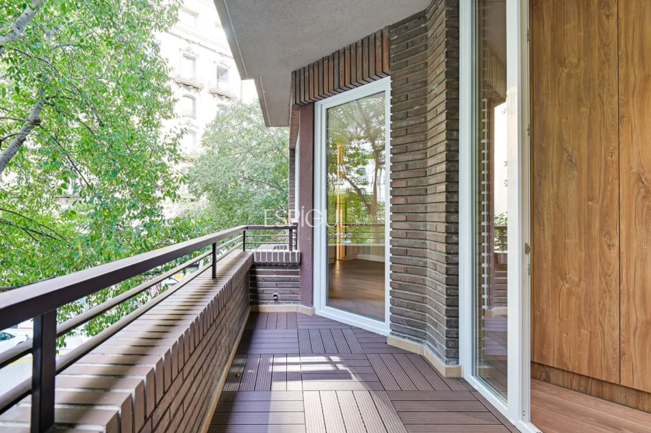 Exclusive Apartment for Sale on Calle Bruc, Barcelona