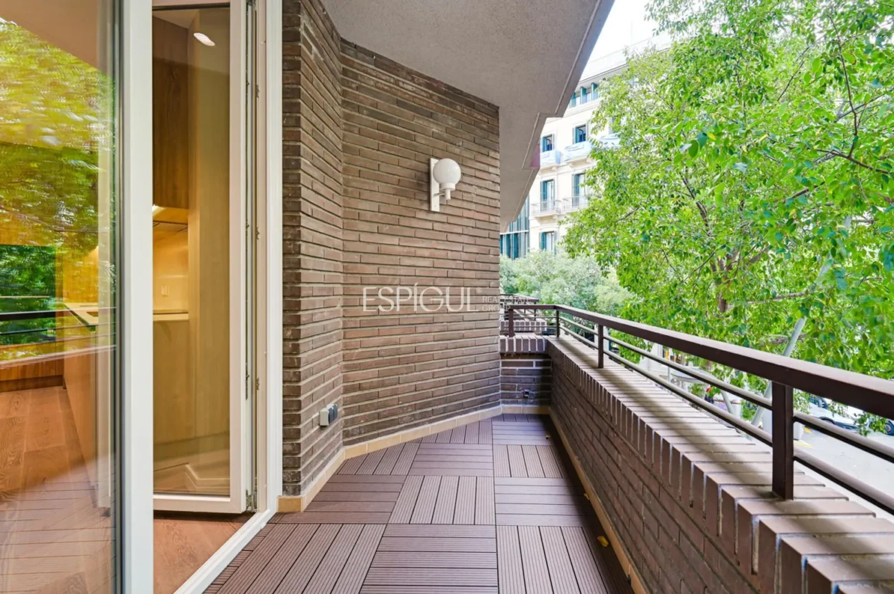Exclusive Apartment for Sale on Calle Bruc, Barcelona