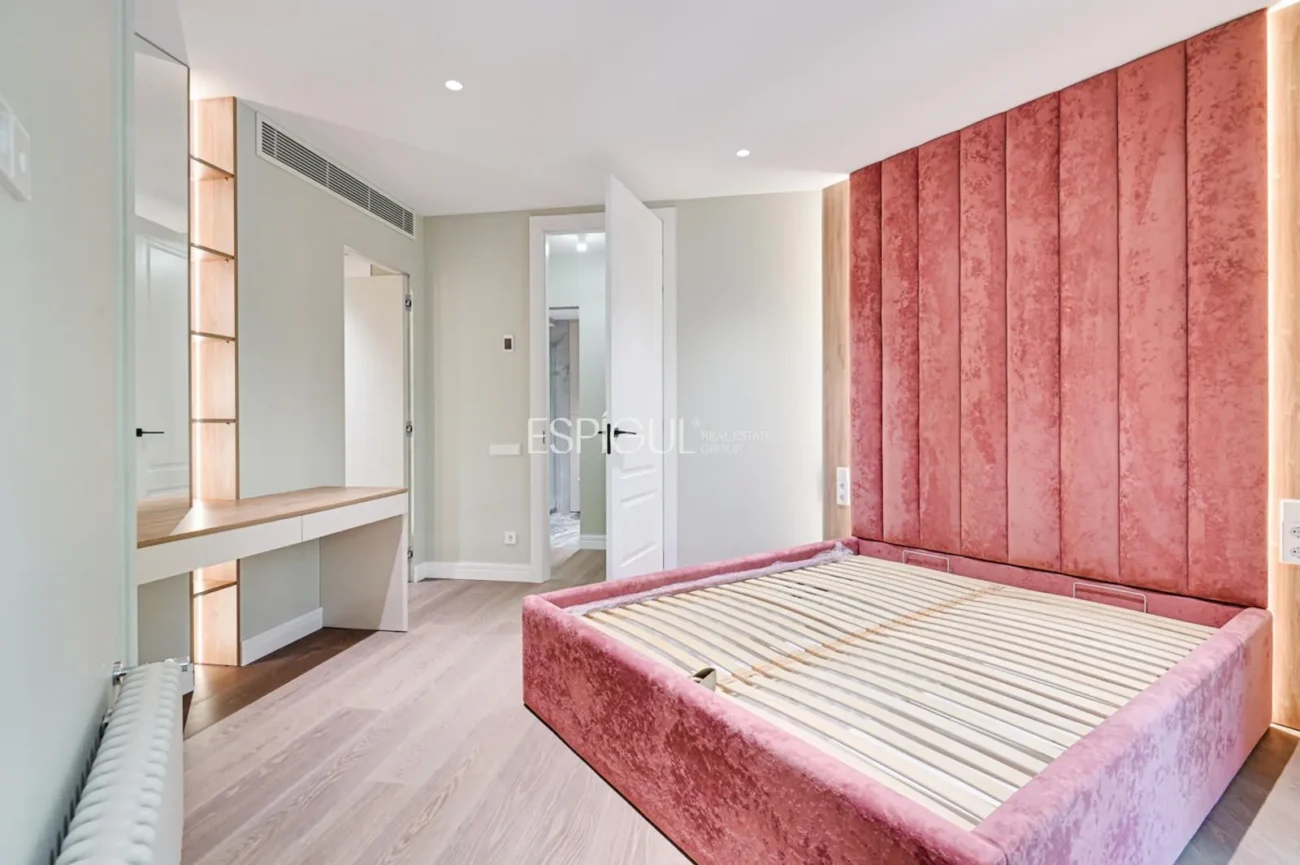 Exclusive Apartment for Sale on Calle Bruc, Barcelona