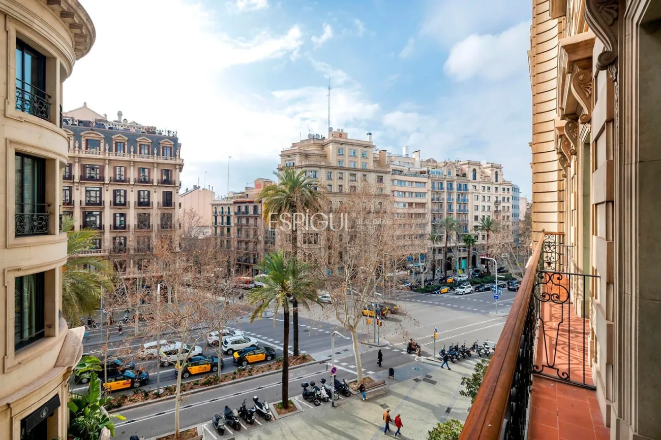 Exquisite Luxury Apartment for Sale in Sant Gervasi