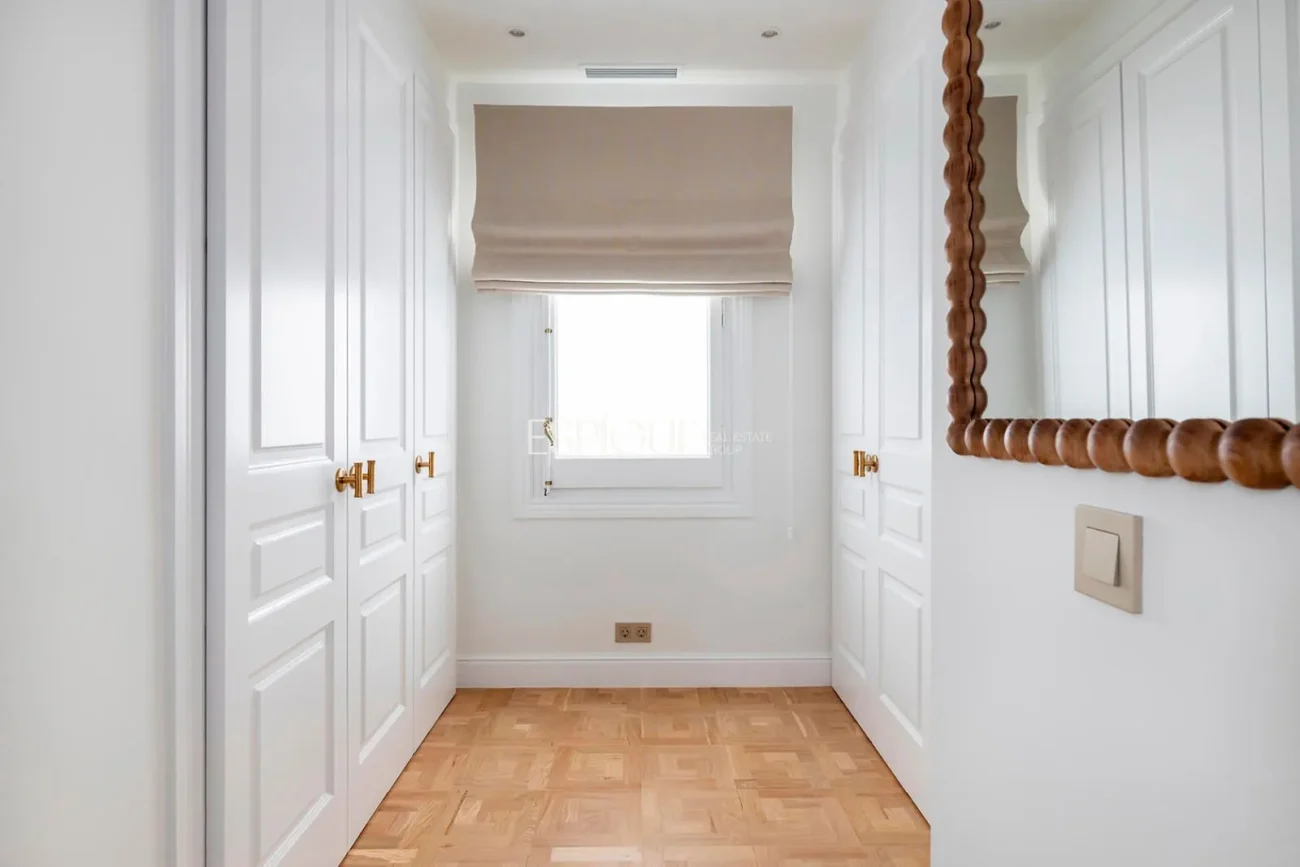Exquisite Luxury Apartment for Sale in Sant Gervasi