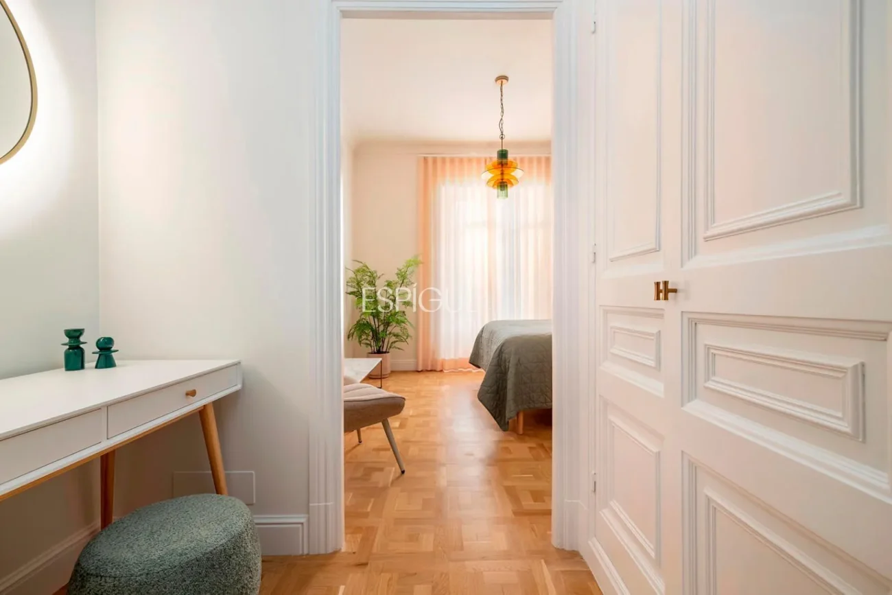 Exquisite Luxury Apartment for Sale in Sant Gervasi
