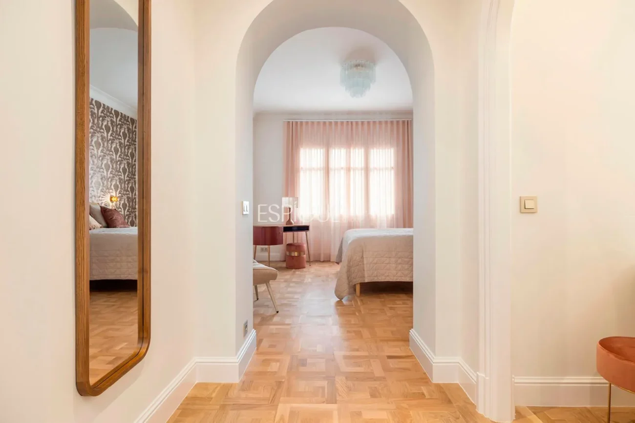 Exquisite Luxury Apartment for Sale in Sant Gervasi