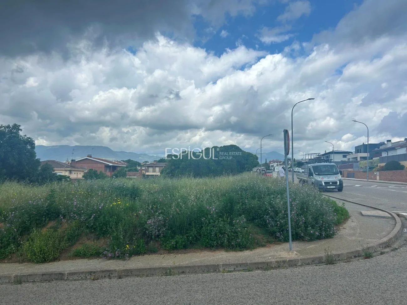 Ideal parcela en venta en Santa Coloma