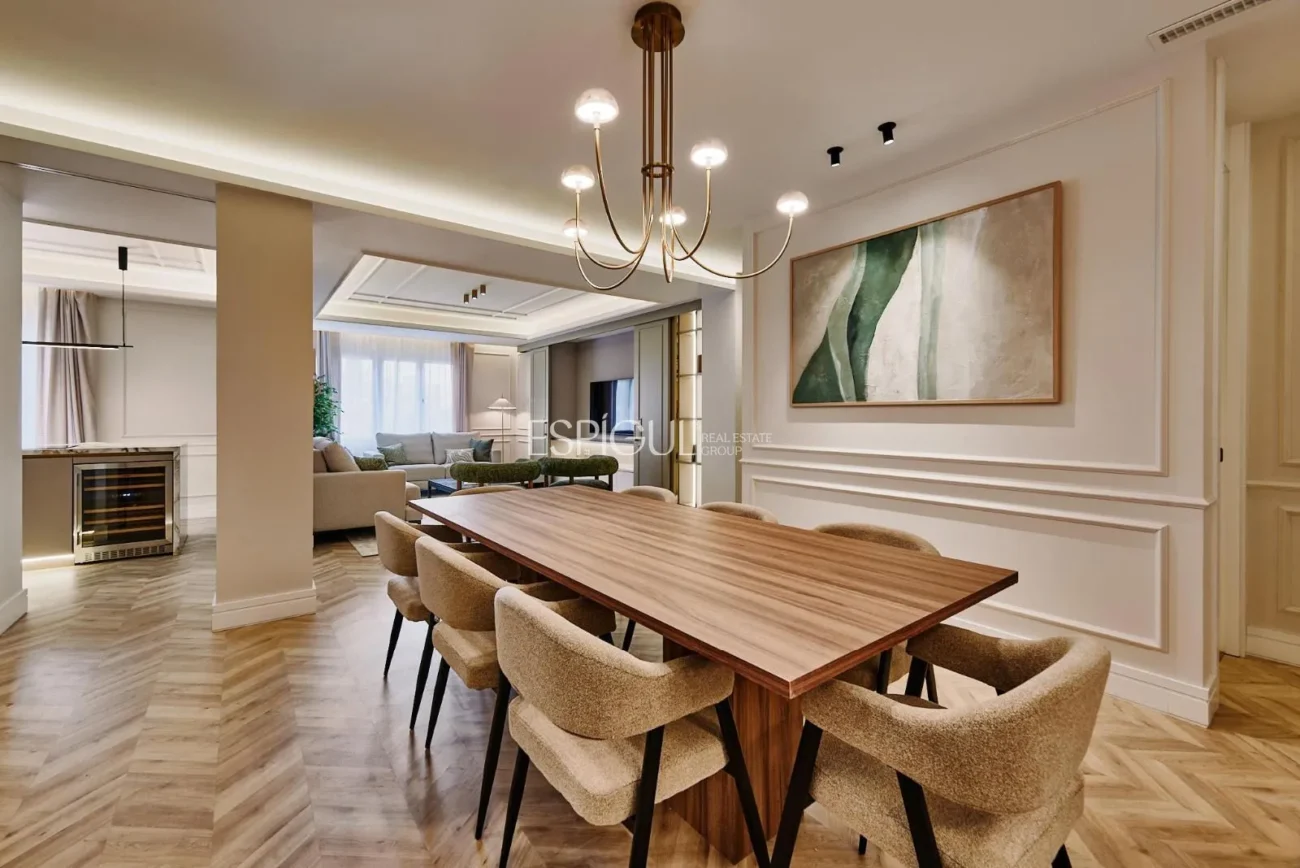 Makellose Wohnung mit Balkon in Diego de León, Stadtteil Salamanca