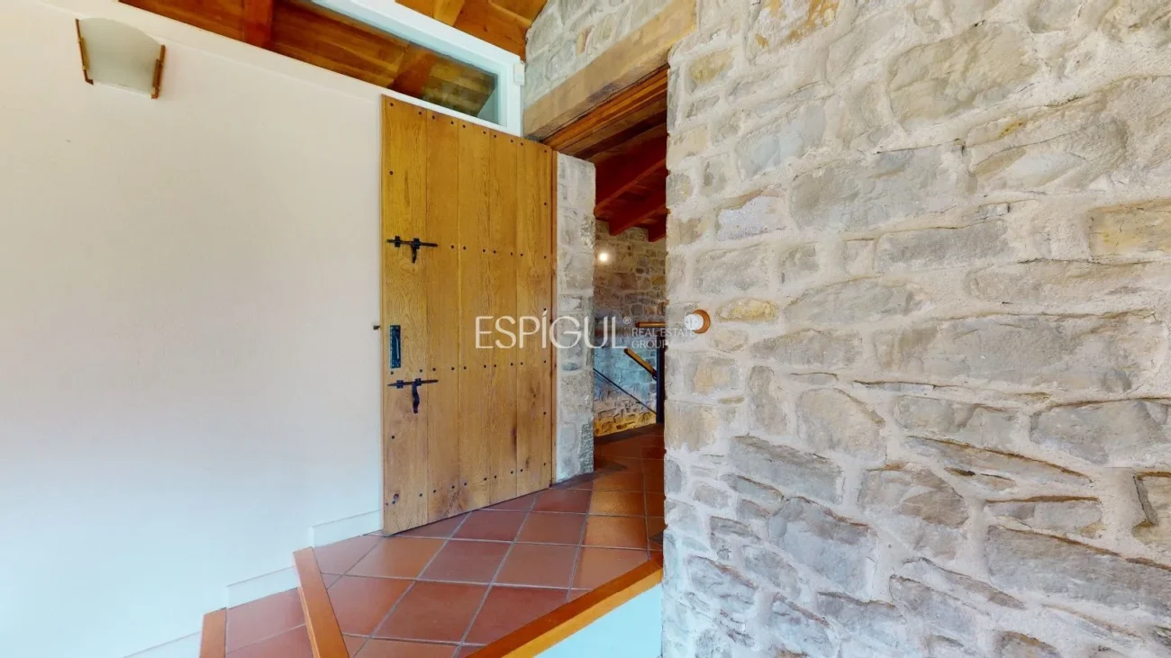 Masia totalment reformada amb encant