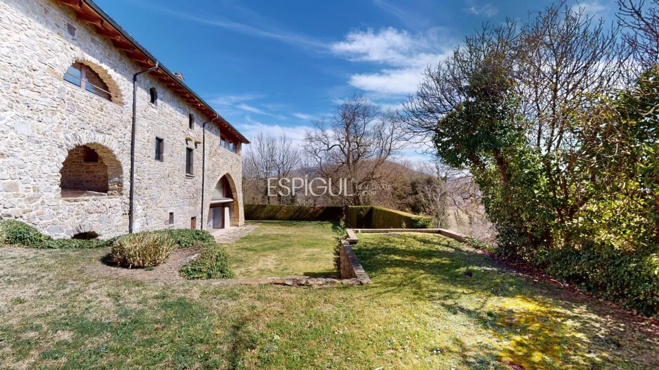 Masia totalment reformada amb encant