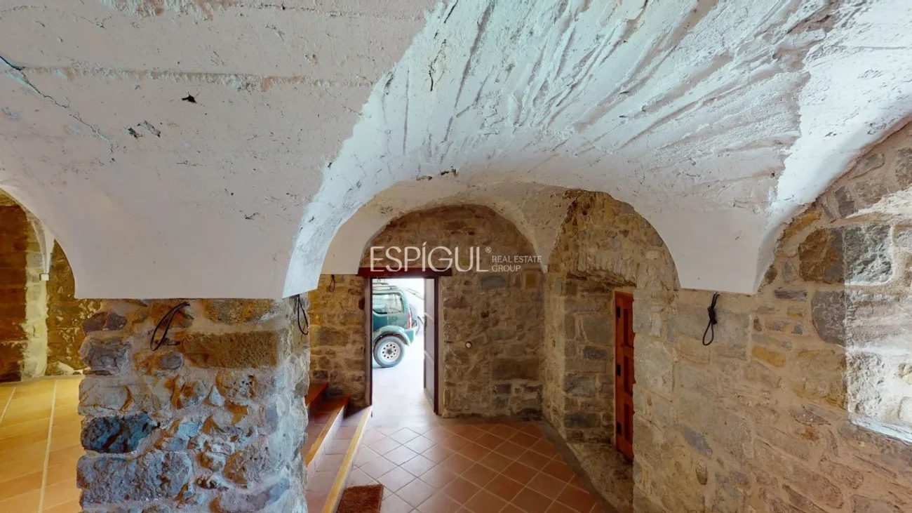 Masia totalment reformada amb encant