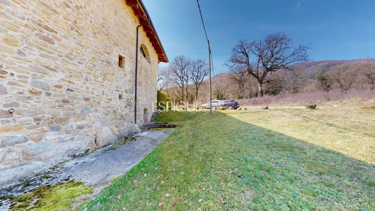 Masia totalment reformada amb encant