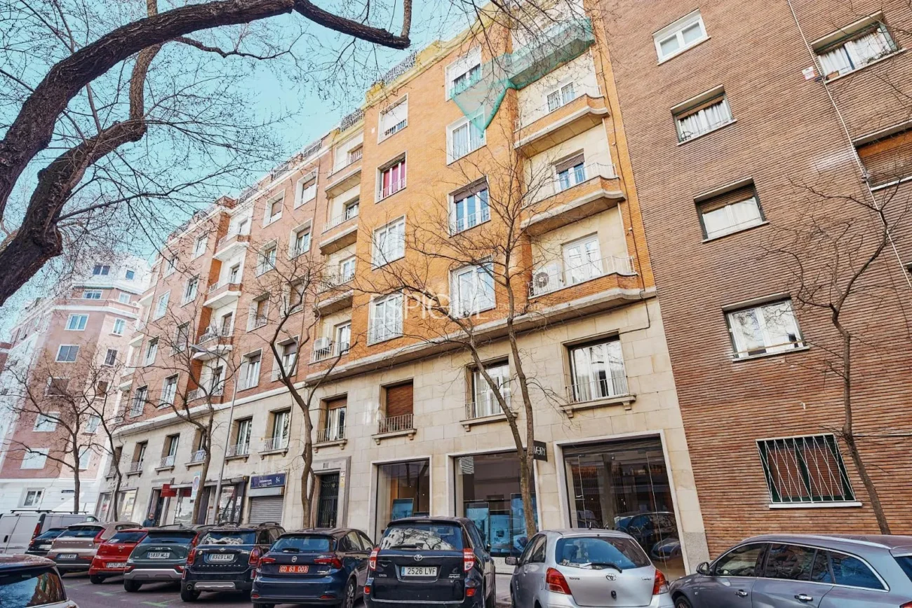 Modern pis reformat al carrer del General Oraá