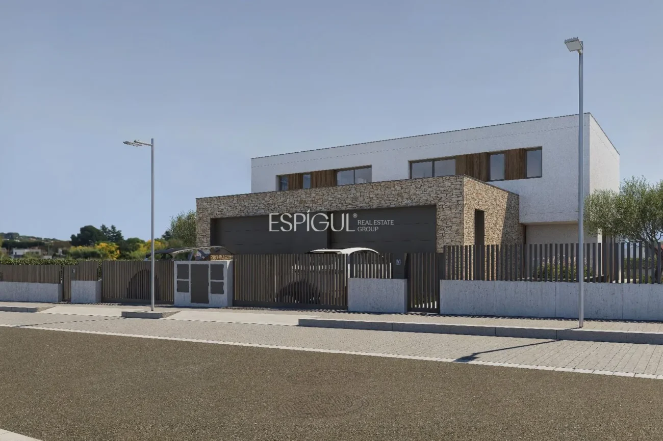 Obra nova a S’Agaró. Vila de luxe aparellada