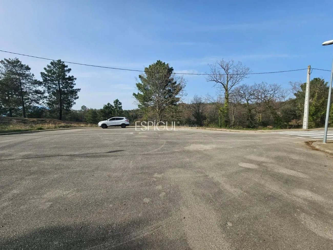 Parcel·la urbana de 2400 m² a Mas Llunes de Bescanó