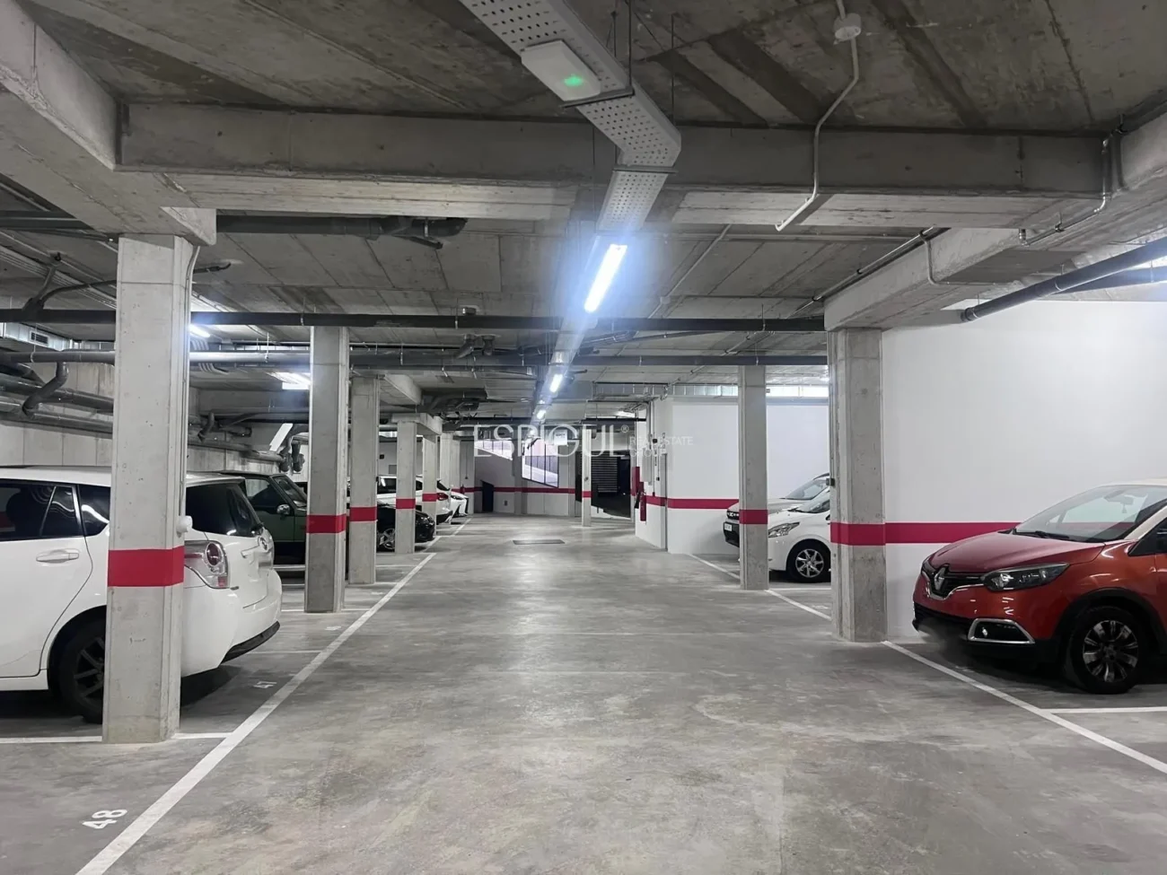 Parking au centre de Fornells de la Selva