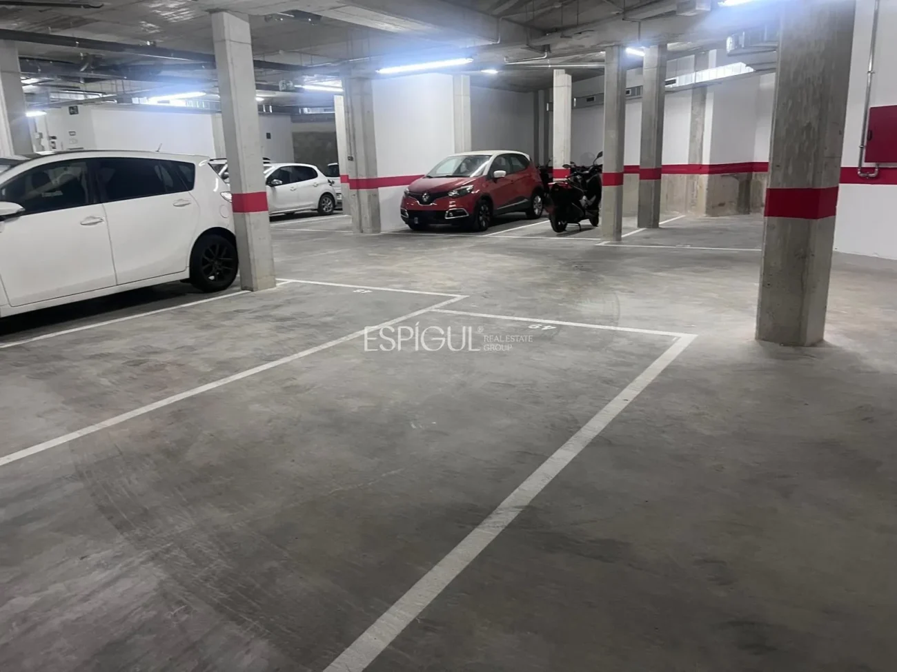 Parkplatz im Zentrum von Fornells de la Selva