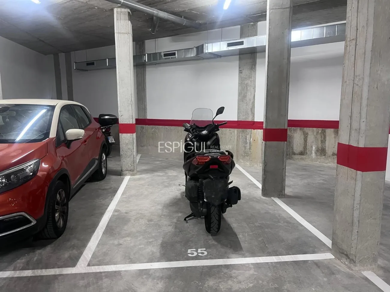 Parking au centre de Fornells de la Selva