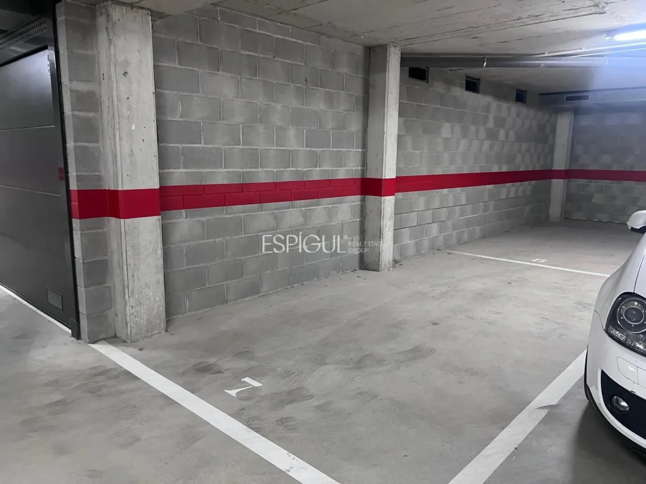 Parkplatz im Zentrum von Fornells de la Selva