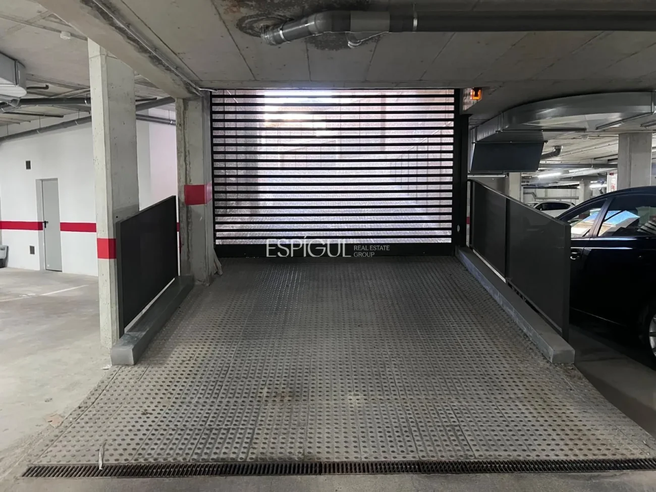 Parkplatz im Zentrum von Fornells de la Selva