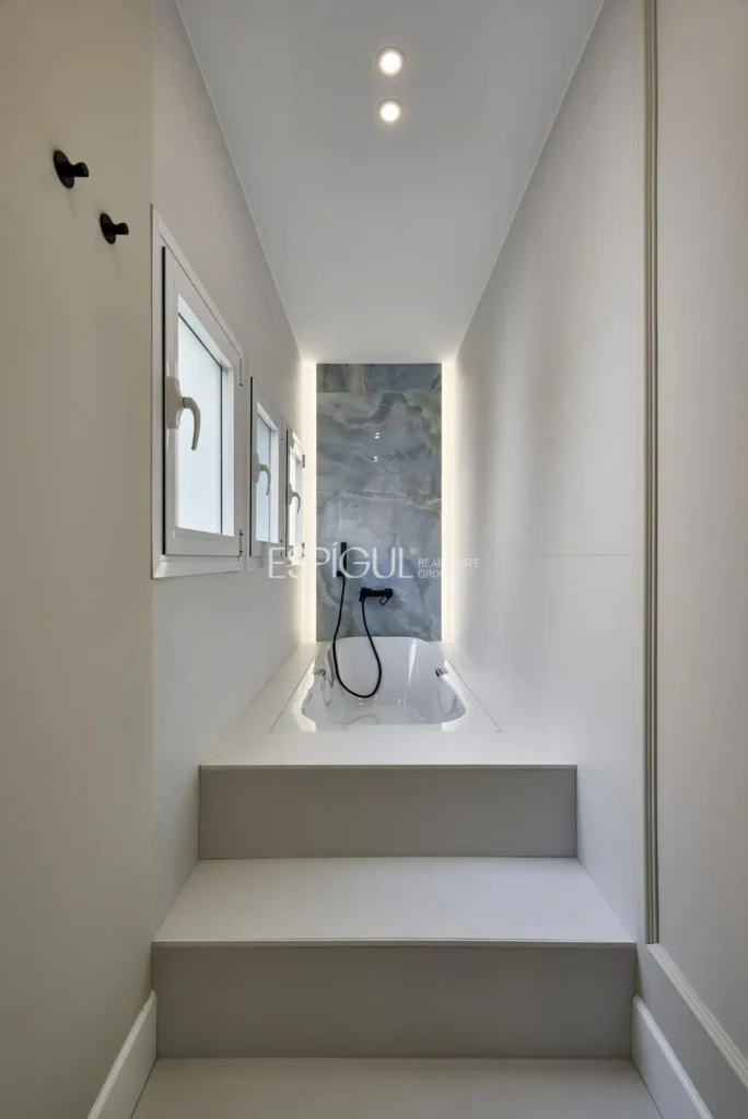 Appartement dans un immeuble avec piscine, Calle General Oraa, Lista