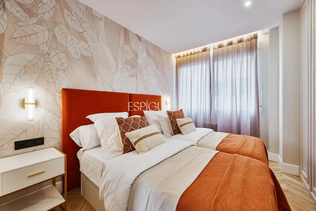 Appartement dans un immeuble avec piscine, Calle General Oraa, Lista