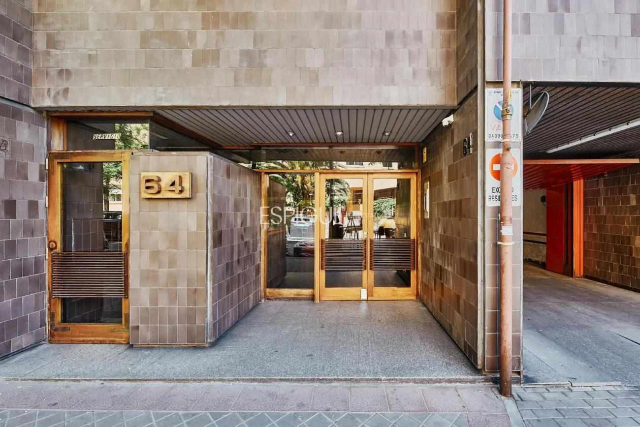 Appartement dans un immeuble avec piscine, Calle General Oraa, Lista