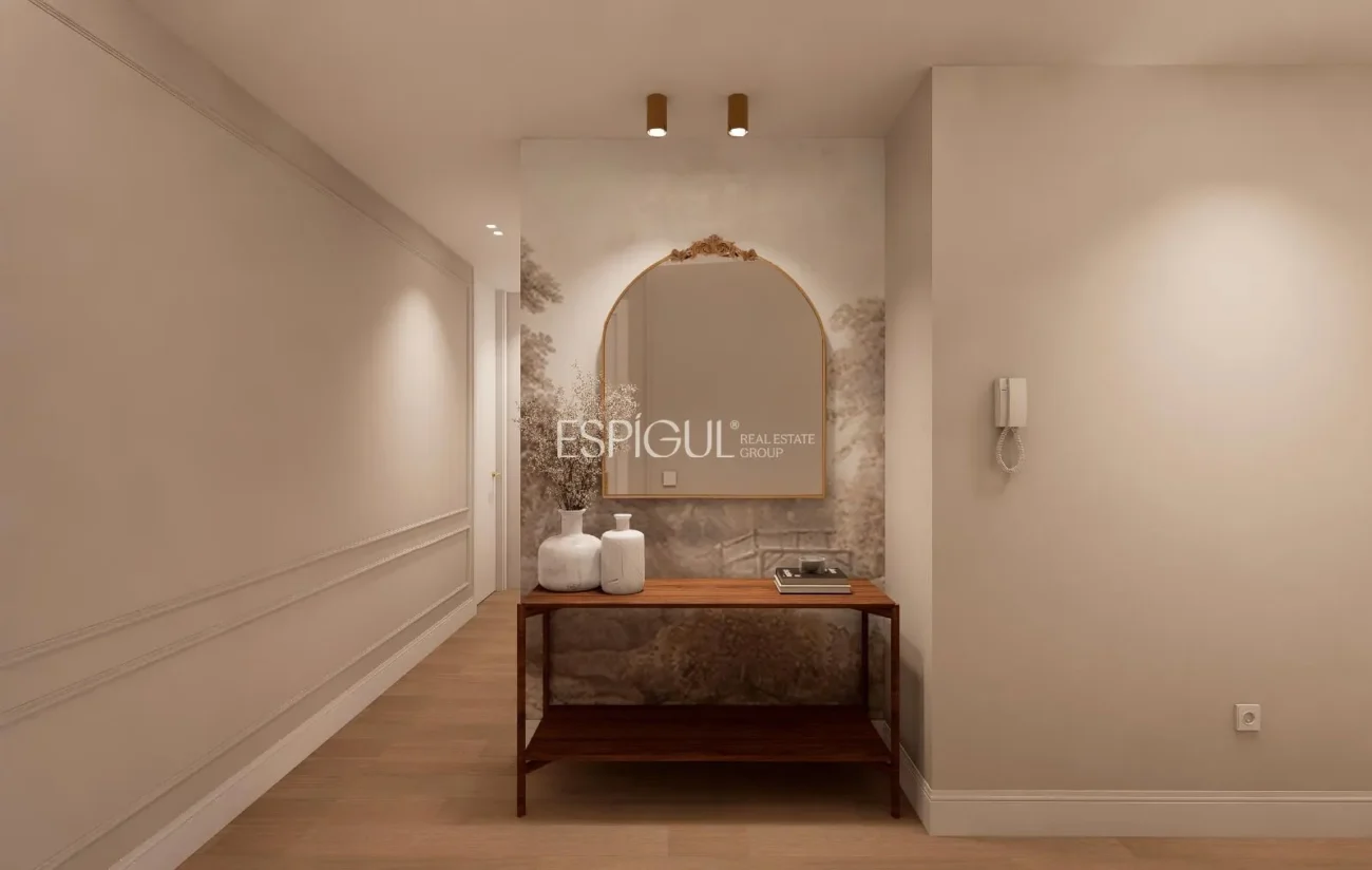 Renovated Apartment for Sale on Calle Padilla, Lista