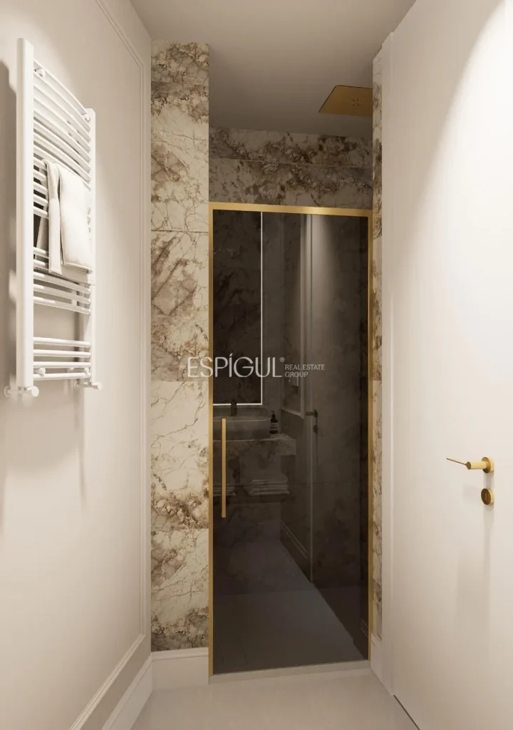 Renovated Apartment for Sale on Calle Padilla, Lista
