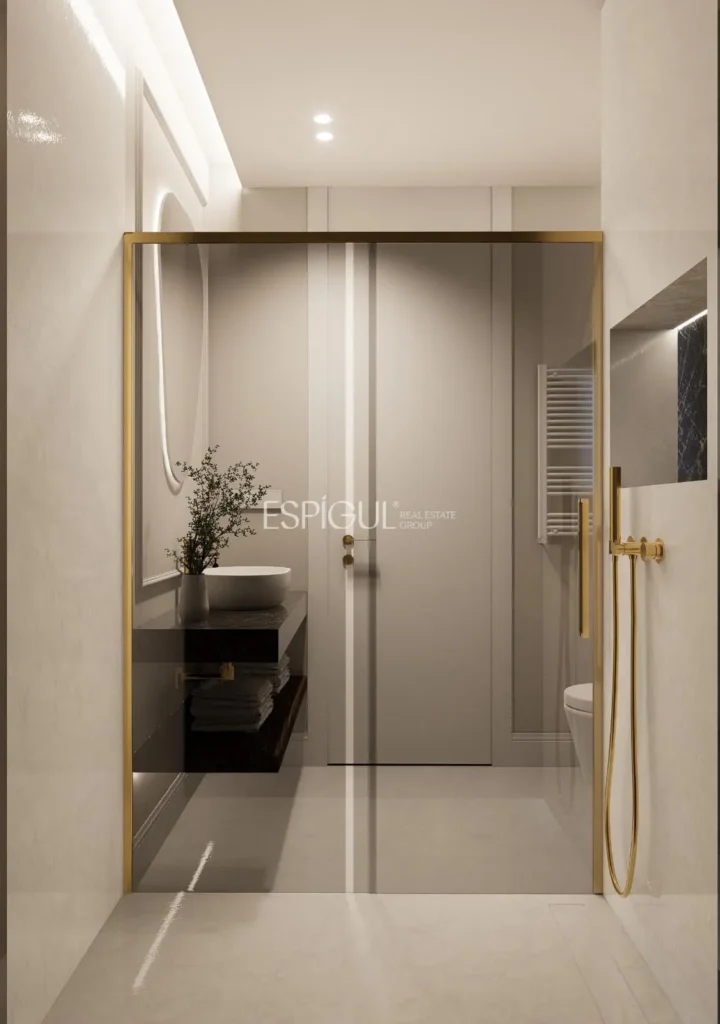 Renovated Apartment for Sale on Calle Padilla, Lista