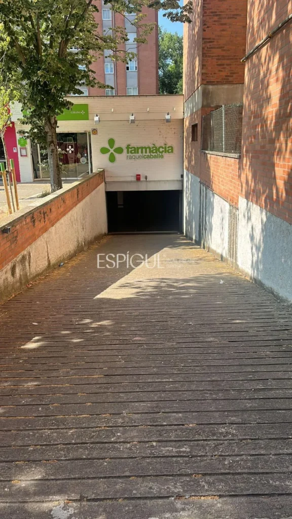 Plaça d’aparcament en venda a Fontajau 1