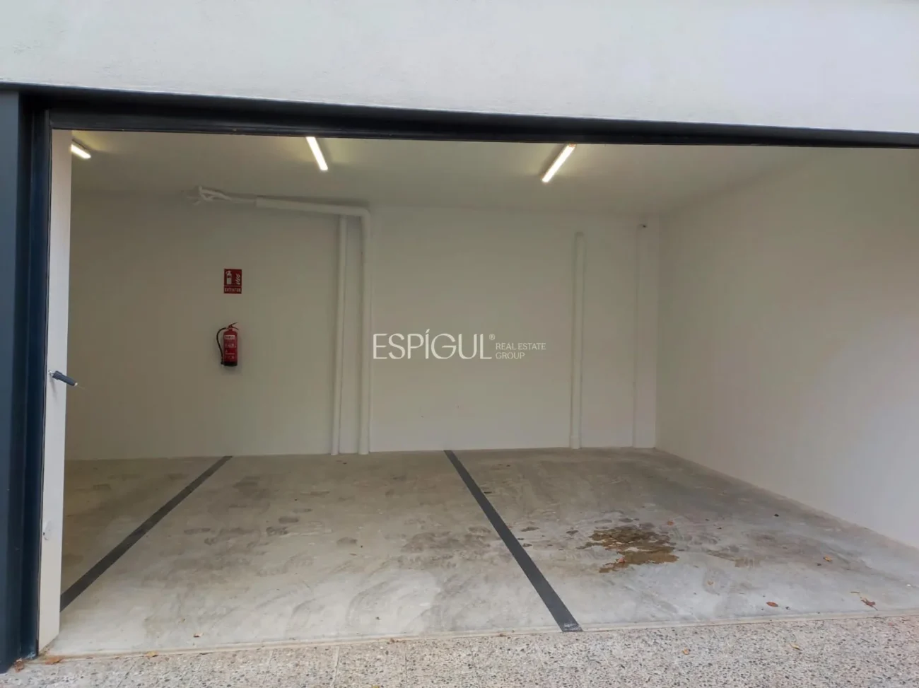 Place de parking au rez-de-chaussée à Gérone – Químics