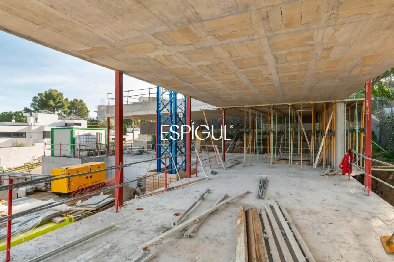 Proyecto exclusivo en el corazón de Cabrils – elegancia, luz y arquitectura contemporánea