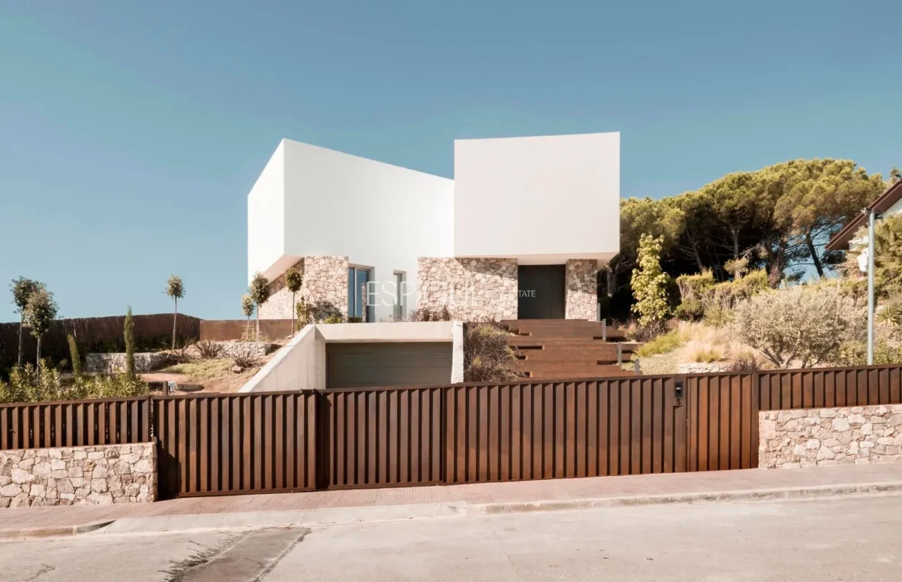 Contemporary Design Residence in Teià with a Pool and Private Garden.