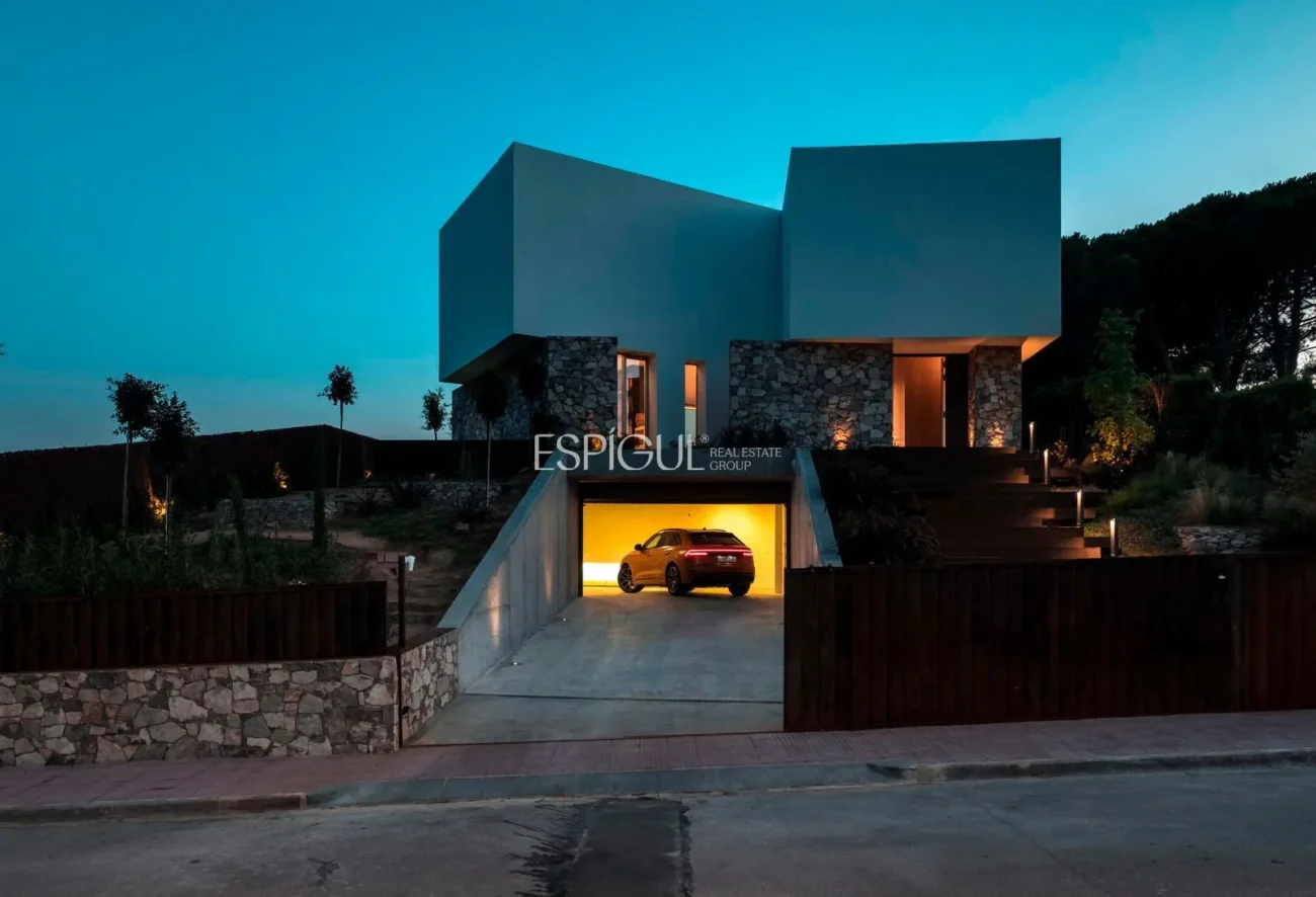 Contemporary Design Residence in Teià with a Pool and Private Garden.