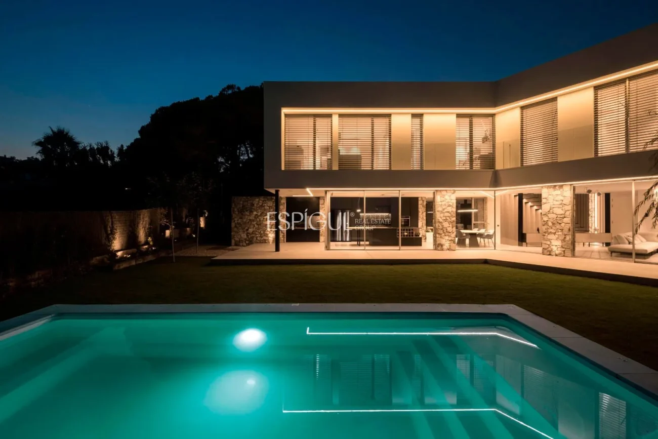 Contemporary Design Residence in Teià with a Pool and Private Garden.