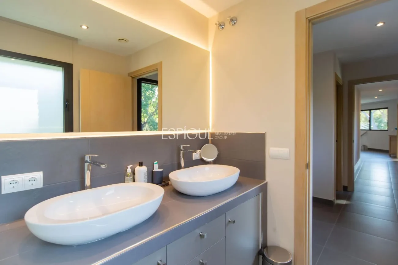 Luxury Villa in Calella De Palafrugell with an Infinity Pool and Panoramic Sea Views
