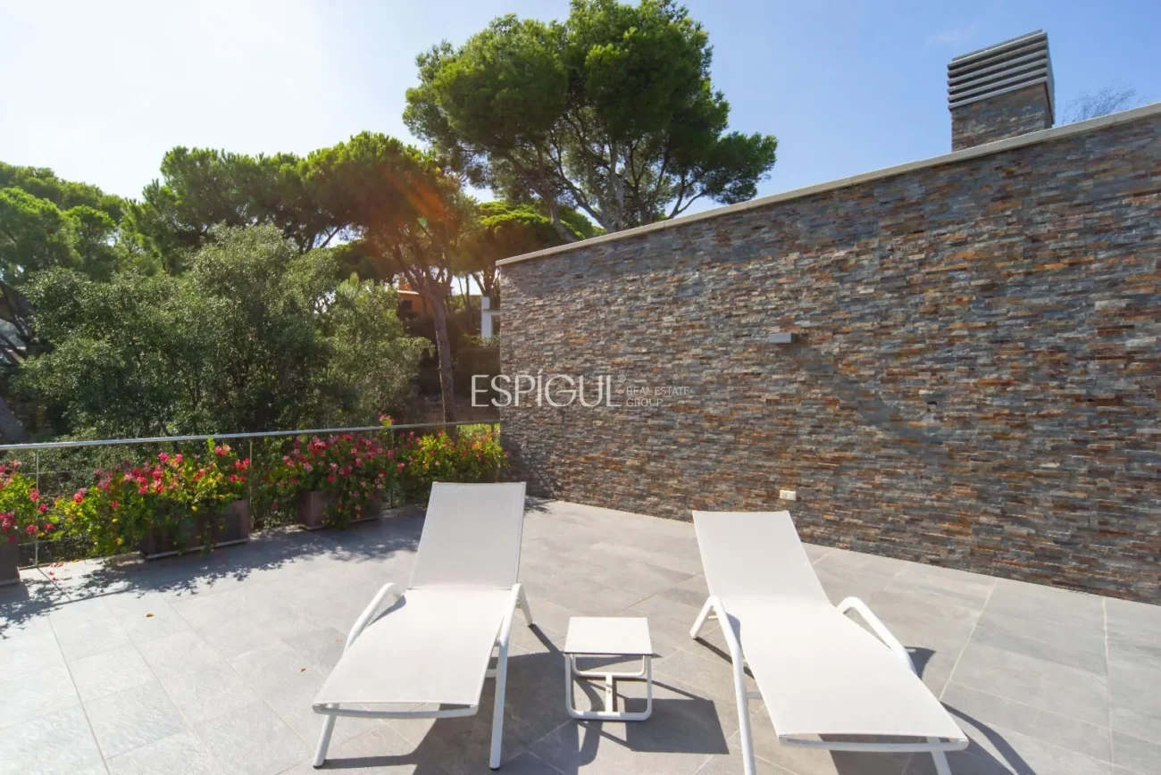 Luxury Villa in Calella De Palafrugell with an Infinity Pool and Panoramic Sea Views